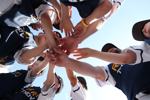 baseball-rytiri-u8-250620-5-ruce.jpg