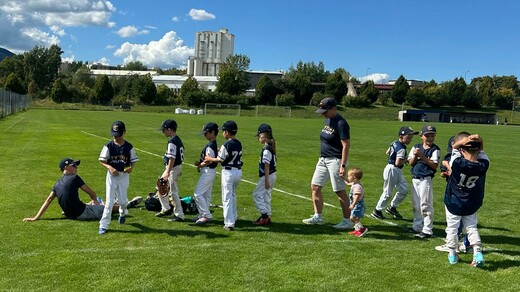 baseball-rytiri-u8-250831-2-queue.jpg
