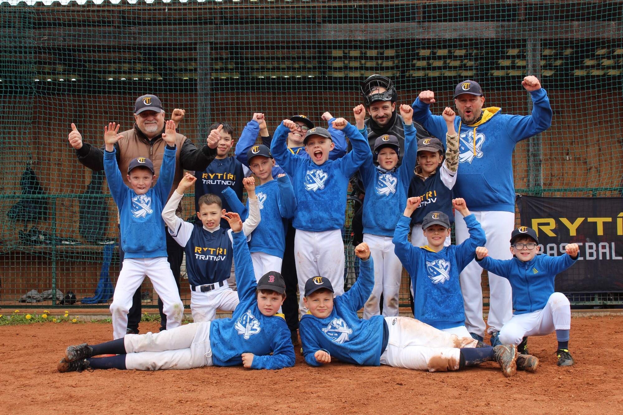 baseball-rytiri-u11-260419-team.jpg