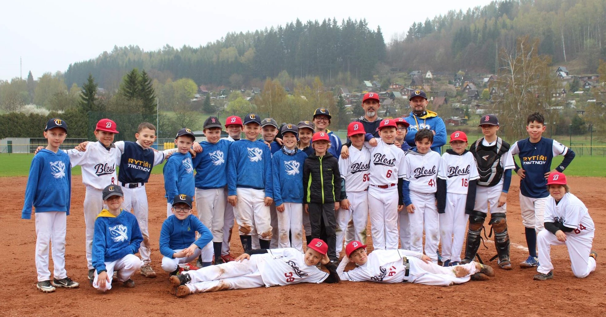 baseball-rytiri-u11-260419-teams.jpg