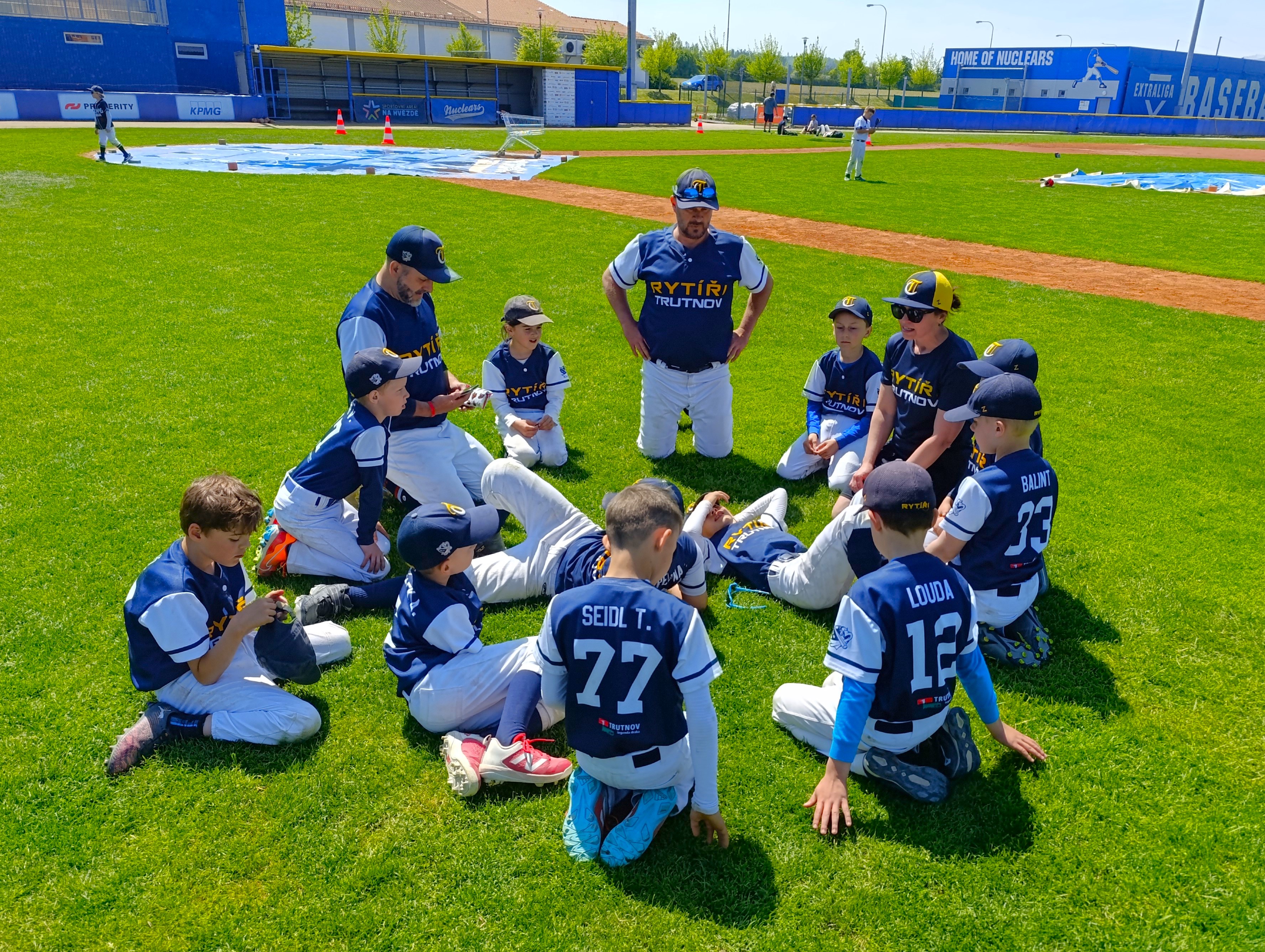 baseball-rytiri-u10-260509-10-talk.jpg