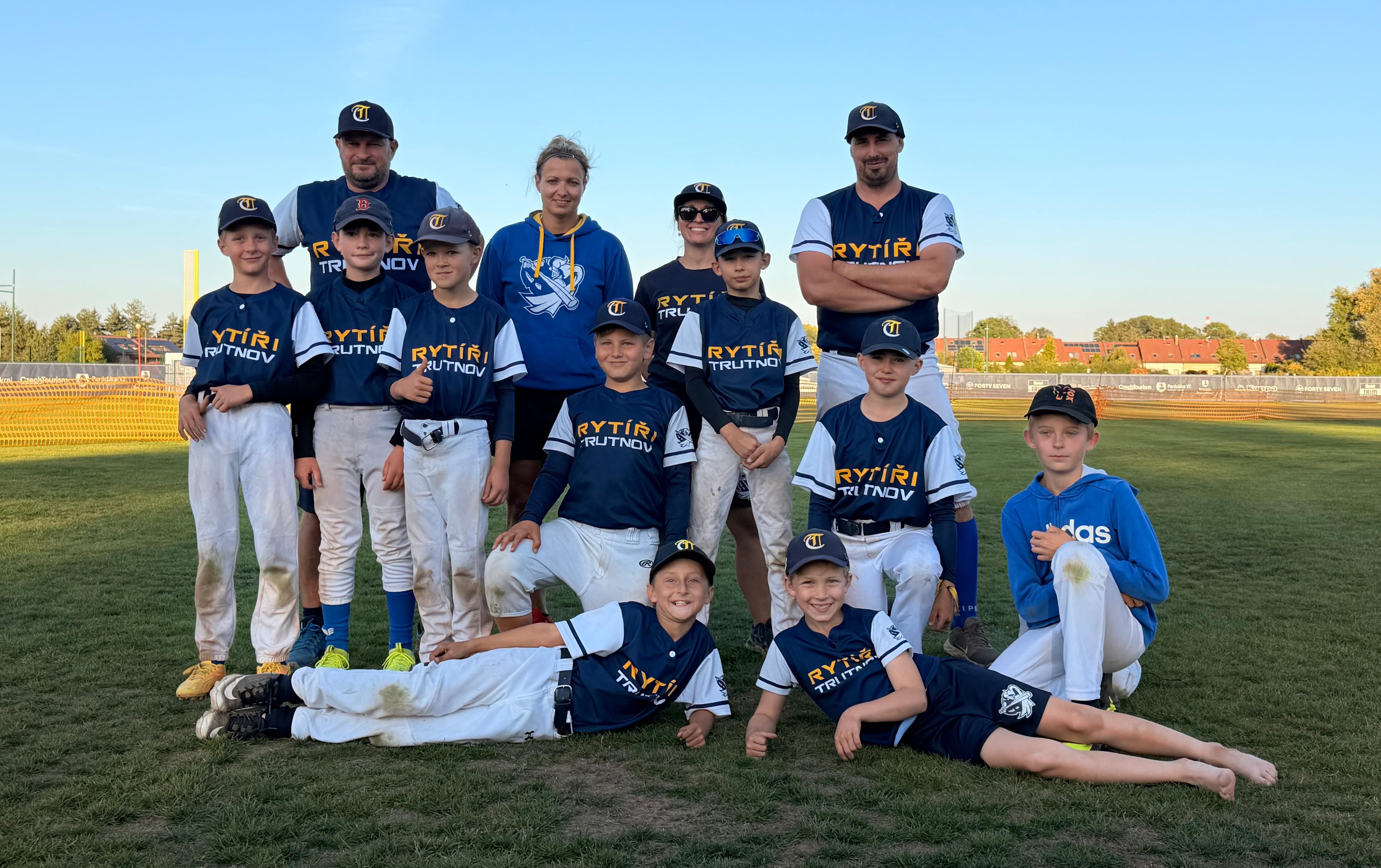 baseball-rytiri-u10-260928-team.jpg