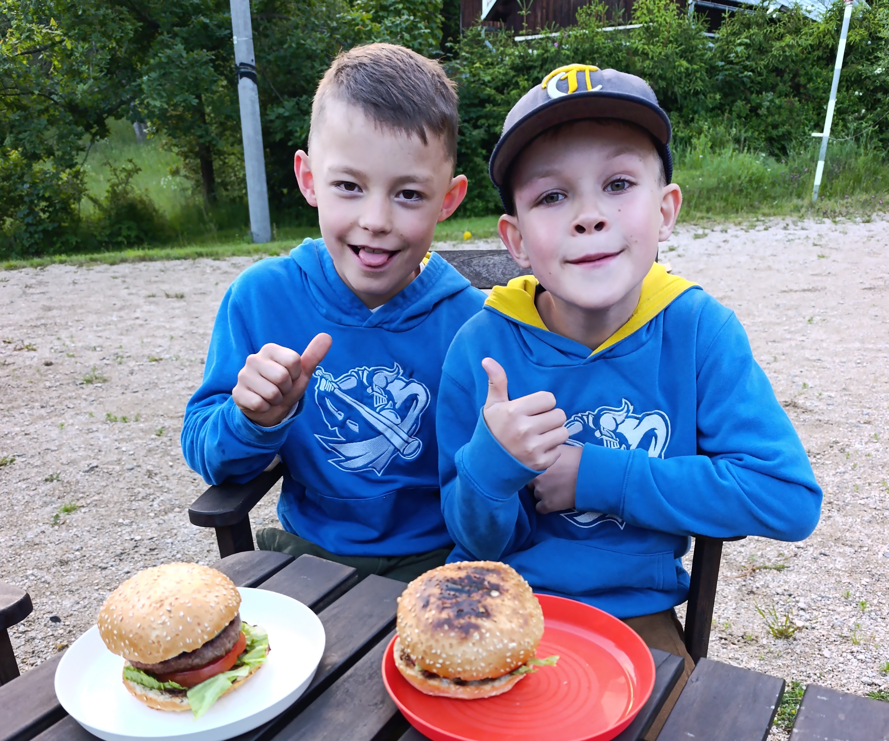 baseball-rytiri-u11-260613-burgers.jpg
