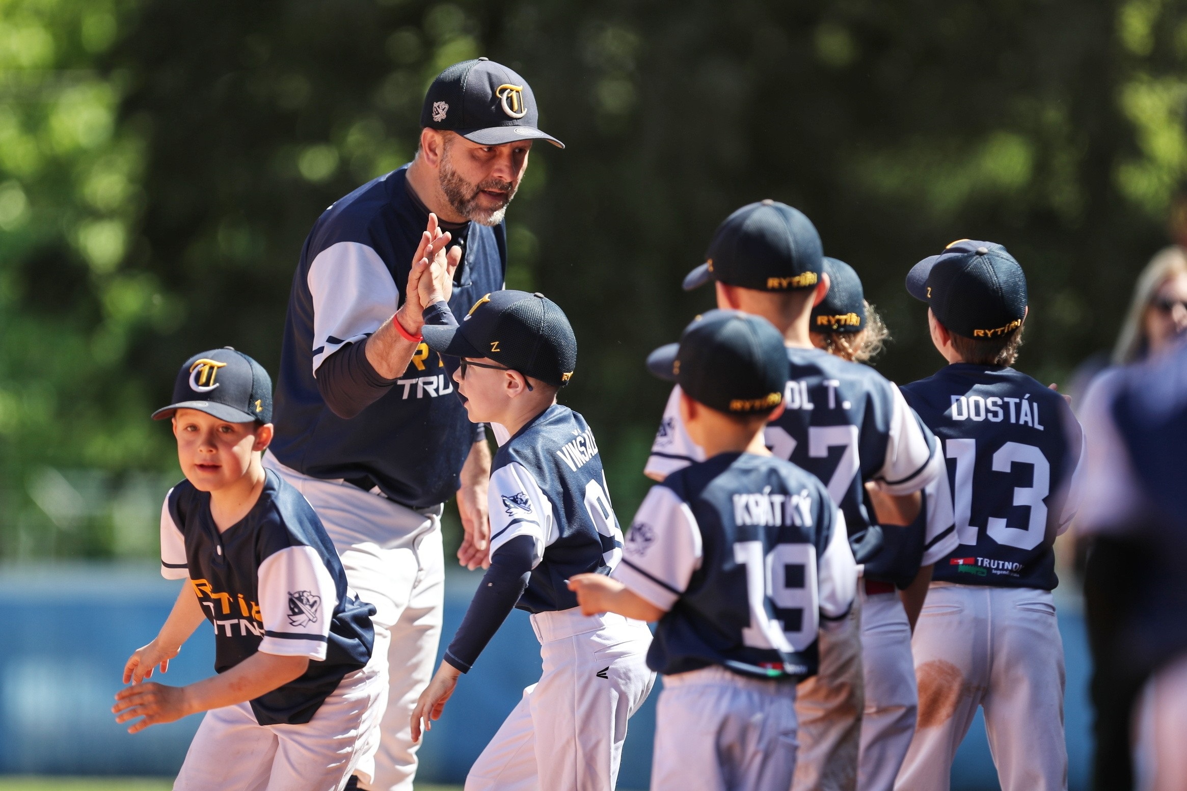 baseball-rytiri-u8-260503-end.jpg