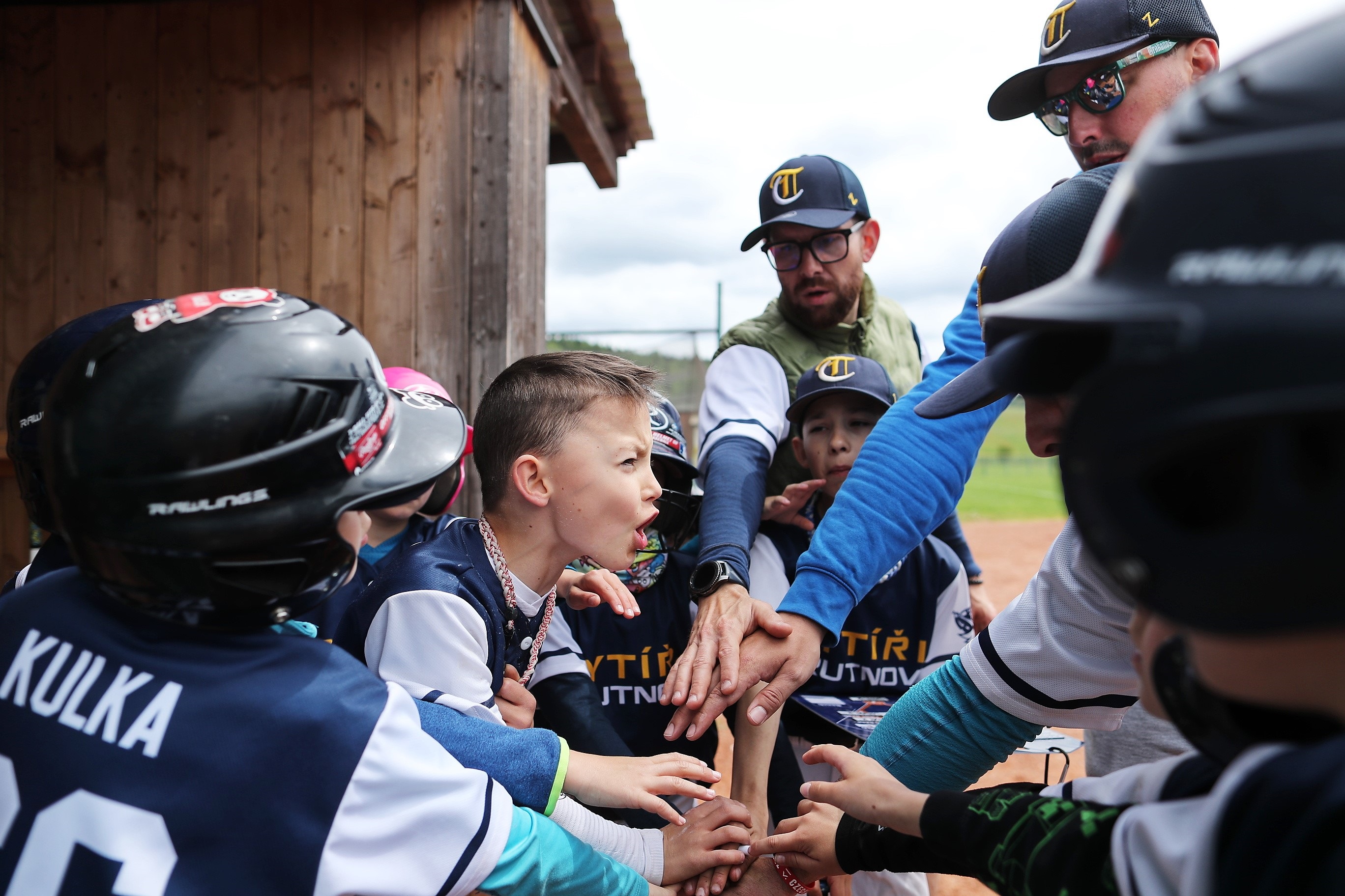 baseball-rytiri-u8-260517-scream.jpg