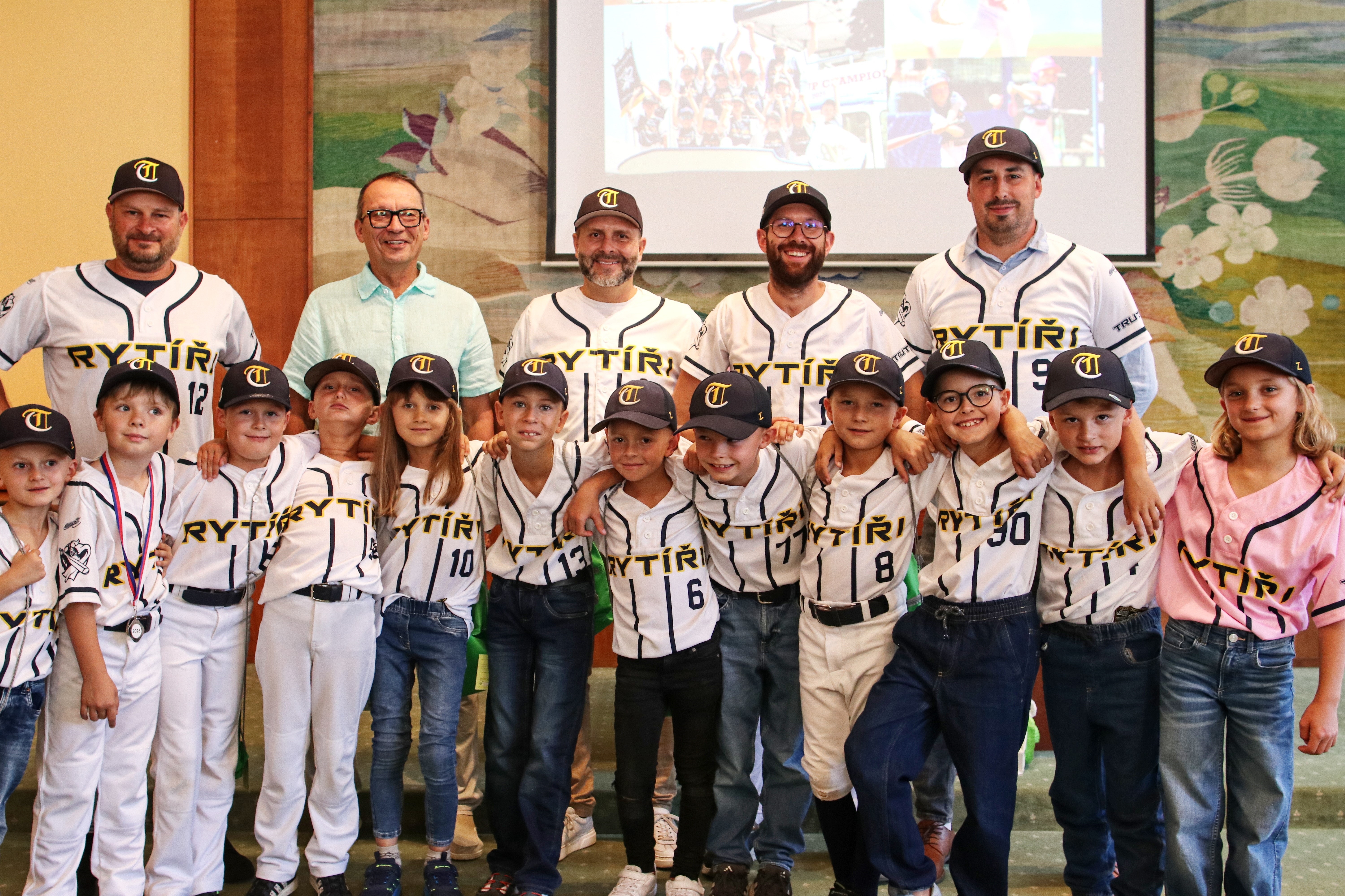 baseball-rytiri-u8-starosta-260908-team.jpg